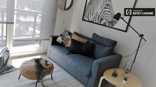 Lloguer Pis a Virgen del Cortijo-Manoteras. Se alquila piso de 1 dormitorio en hortaleza, madrid.