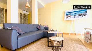 Lloguer Pis a Sol. Apartamento de 3 dormitorios en alquiler en cortes, madrid