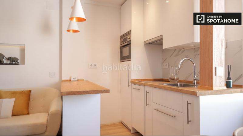 Foto 8d7ad11d-e70c-4172-b043-639a3cd28afd. Alquiler piso estudio en alquiler en argelles, en Madrid