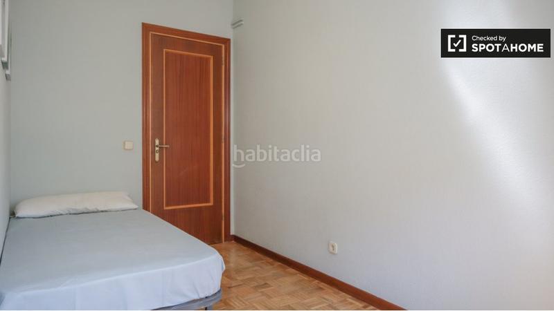 Foto 0830cb2c-8e78-48d8-b79b-0bbd2ee48ee0. Miete etagenwohnung mit heizung in Ciudad Jardín Madrid