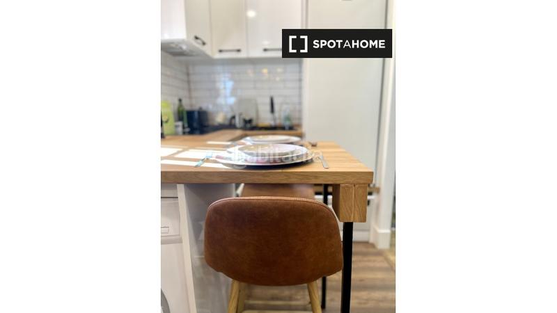 Foto 6530a2da-8dbf-48fa-9a54-9e68421c0aab. Alquiler piso apartamento de 2 dormitorios en centro, en Madrid