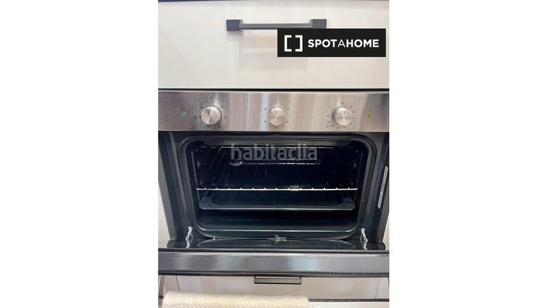 Foto f67cd79f-1a72-420c-a077-7728e508eb78. Alquiler piso apartamento de 2 dormitorios en centro, en Madrid