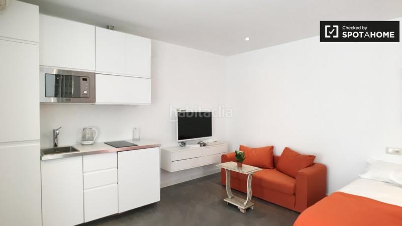 Foto 359476de-6f1e-48c2-9d1f-d77275792fbb. Alquiler piso moderno estudio en alquiler en chueca, en Madrid