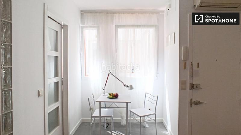 Foto 4aaa2562-0728-4319-91c2-a460e41b719f. Alquiler piso moderno estudio en alquiler en chueca, en Madrid