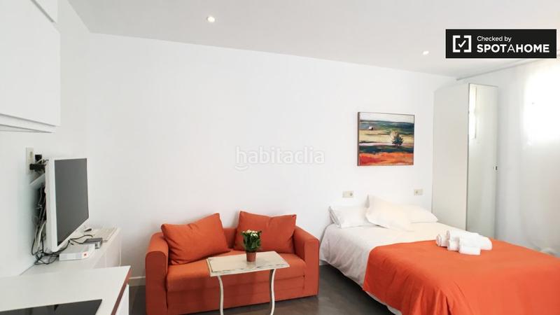 Foto ed2d7e77-d719-4895-9d37-0178fb615748. Alquiler piso moderno estudio en alquiler en chueca, en Madrid