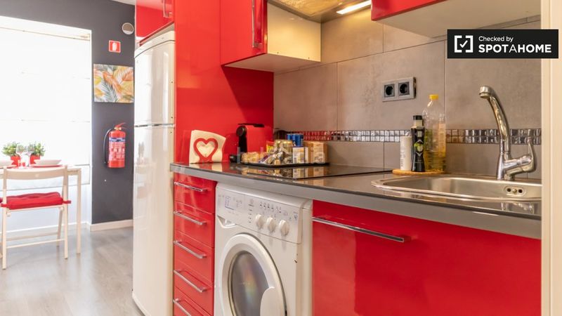 Foto babae397-438e-4c7f-b6b4-2fe68ba6eaf7. Miete etagenwohnung mit heizung in Numancia Madrid