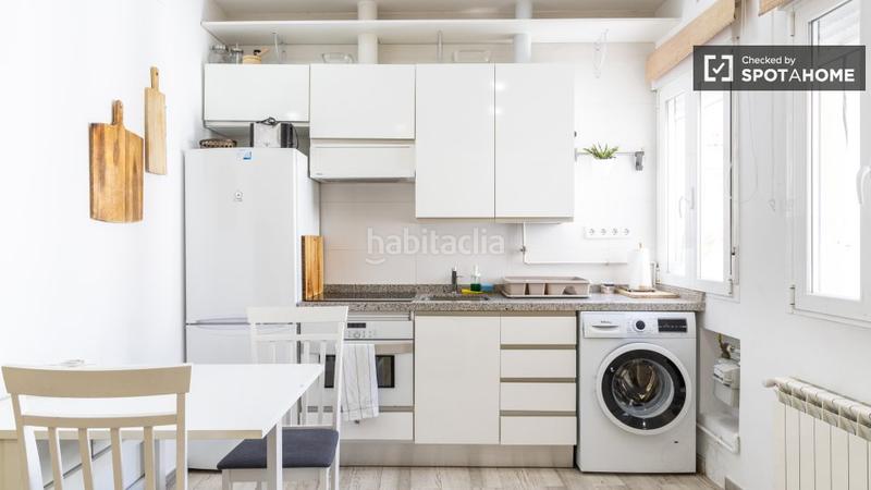 Foto 07f70c2a-9889-4a2a-b097-f740dee15b4c. Alquiler piso apartamento de 1 dormitorio en alquiler en chueca, en Madrid