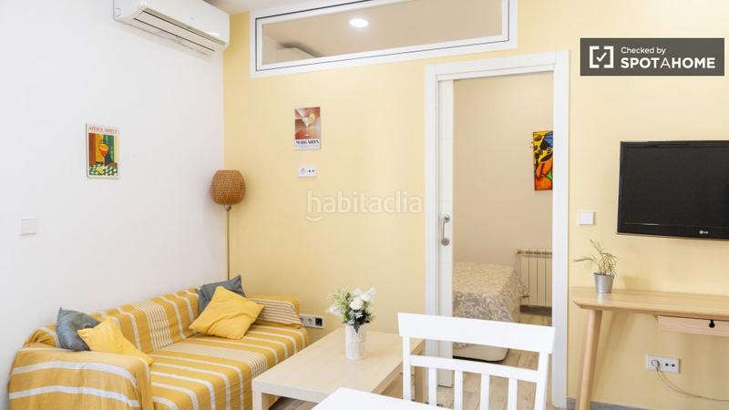 Foto f73b9092-db12-4691-ba0a-9782410f8802. Alquiler piso apartamento de 1 dormitorio en alquiler en chueca, en Madrid