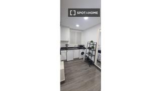 Rent Flat in Embajadores-Lavapiés. Estudio en alquiler en embajadores, madrid