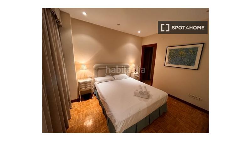 Foto b60f1cdd-f380-4068-805b-870a7c63f3e7. Rent flat with heating in Almagro Madrid