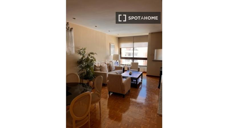 Foto bccc7be6-3f57-4300-81f1-cba56a7e038b. Rent flat with heating in Almagro Madrid