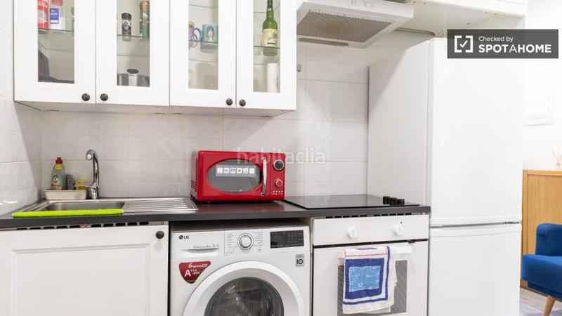 Foto 32d6329f-47bb-4bf0-8316-42d696fb81ed. Alquiler piso apartamento de 1 dormitorio en alquiler en Numancia, en Madrid