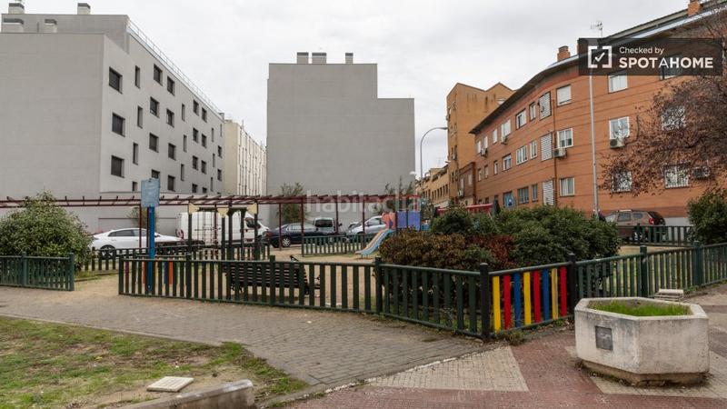 Foto f74555aa-6422-44b8-9f16-e0048d6c5588. Rent flat with heating in Numancia Madrid