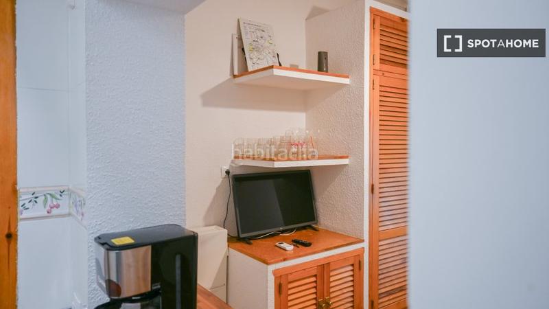 Foto 50dcf7f0-0f77-4d30-ae48-53f9cab57b86. Alquiler piso estudio en alquiler en embajadores, en Madrid