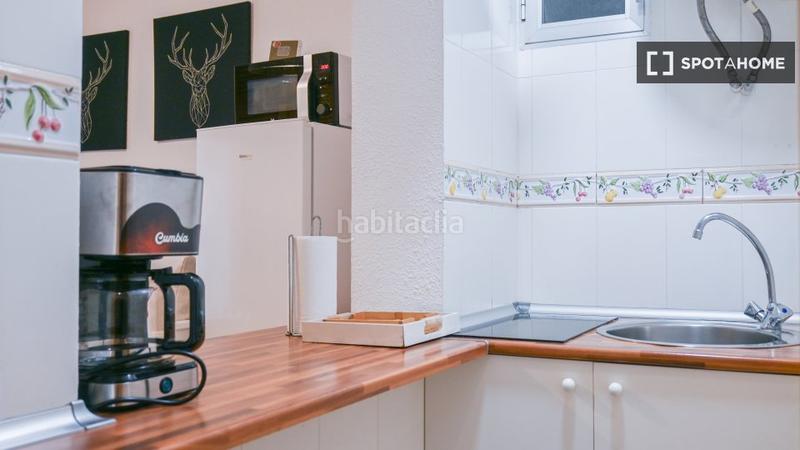 Foto cf06f37b-8347-4e0a-b08a-15b8f0fa2f59. Alquiler piso estudio en alquiler en embajadores, en Madrid