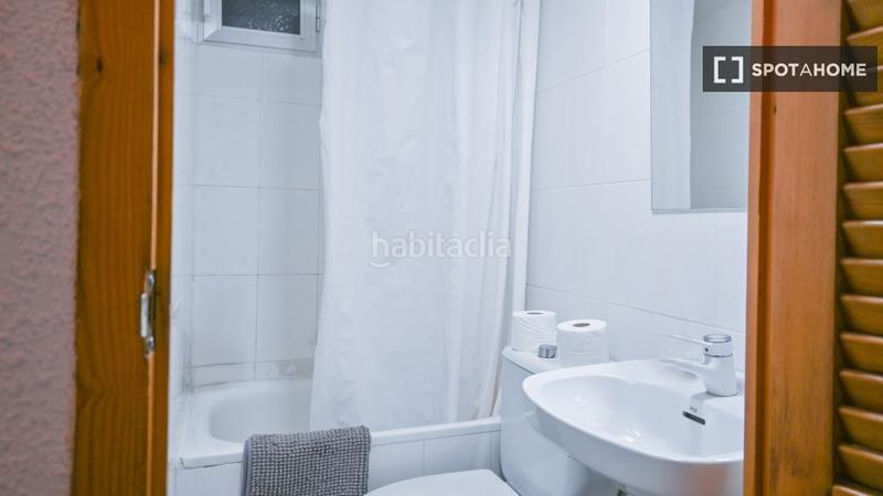 Foto fce6c276-8cb7-48e4-a266-ae0b646b5737. Alquiler piso estudio en alquiler en embajadores, en Madrid