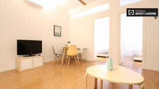 Rent Flat in Ríos Rosas-Nuevos Ministerios. Apartamento luminoso de 2 dormitorios en alquiler, chamberí, mad