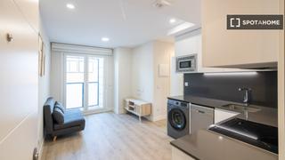 Rent Flat in Valdeacederas. Piso de 1 dormitorio en alquiler en valdeacederas, madrid.