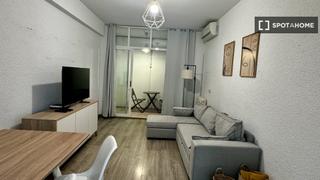 Lloguer Pis a Pacífico. Apartamento de 3 dormitorios en alquiler en pacífico, madrid