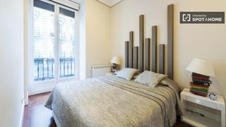 Alquiler Piso en Sol. Acogedor apartamento de 2 dormitorios en puerta del sol, madrid.