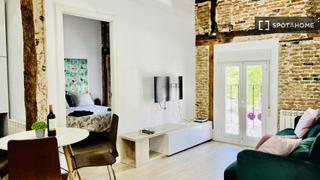 Location Appartement à Embajadores-Lavapiés. Apartamento de 2 dormitorios en alquiler en embajadores, madrid