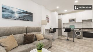 Rent Flat in Tres Olivos-Valverde. Estudio en alquiler en valverde, madrid