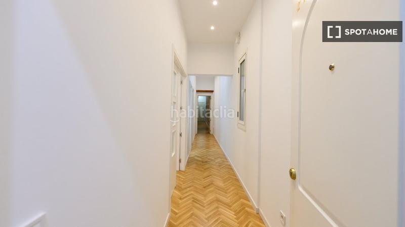 Foto 3961d562-2b58-4dbc-9477-e51af6f33fed. Alquiler piso apartamento de 3 dormitorios en alquiler en centro, en Madrid