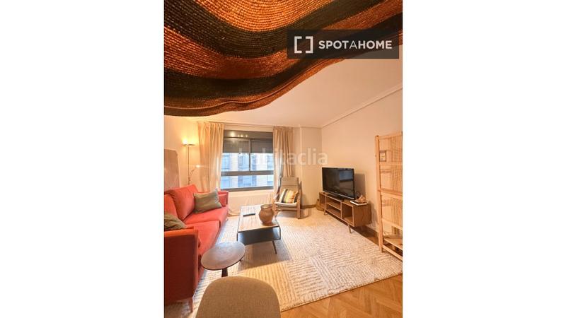 Foto 79f757f8-468d-418a-ad76-62b0a39b9406. Rent flat with heating in Berruguete Madrid