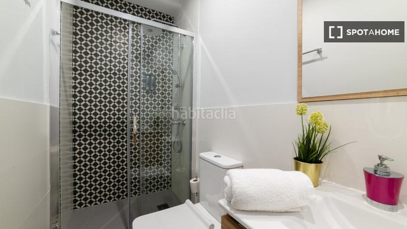 Foto c6a7a00d-e4ab-47ef-b996-5cbbb7b0a444. Lloguer pis amb calefacció a Embajadores-Lavapiés Madrid