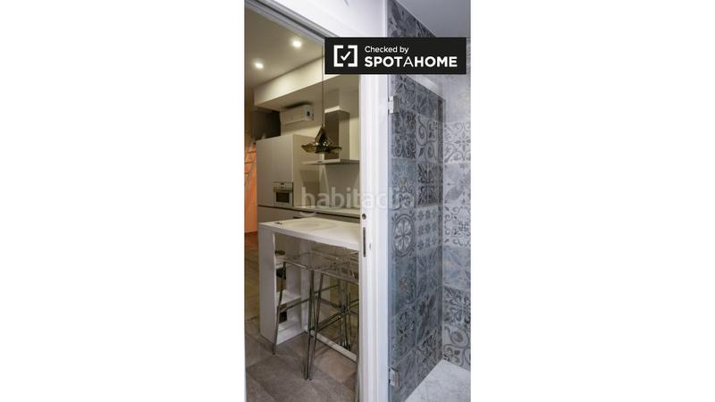 Foto 1b28b074-86ed-490e-b3a0-ebf3c4ee0c49. Alquiler piso apartamento de 2 dormitorios en alquiler centro en Madrid