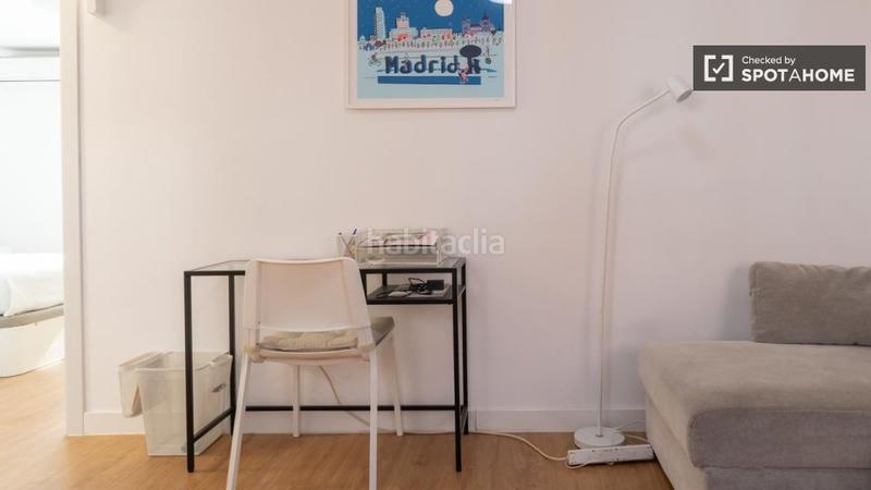 Foto ffe478e8-1d1a-42ac-a716-d64bb92681bb. Alquiler piso  de 1 dormitorio en alquiler en Almagro, . en Madrid