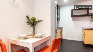 Location Appartement à Cortes-Huertas. Apartamento de 2 dormitorios en cortes, madrid