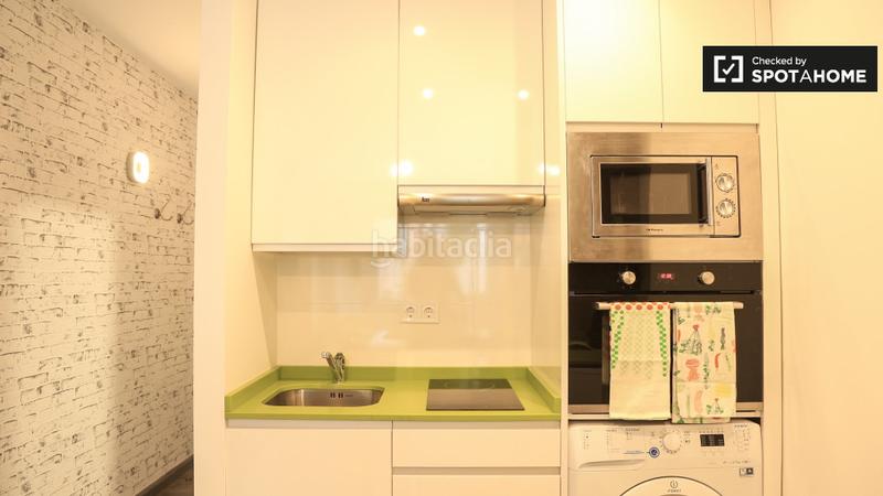 Foto a080c3f2-0092-49c4-904a-1d057ac95091. Alquiler piso estudio con aire acondicionado en alquiler en chueca, en Madrid