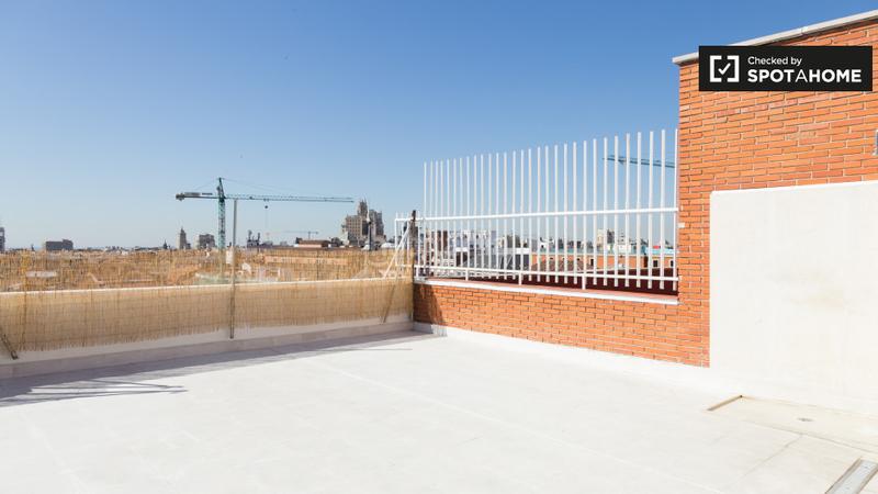 Foto 4796c462-8cd6-47a4-bb91-1e4b91dc5526. Alquiler piso estudio en alquiler en justicia, en Madrid