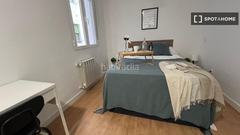 Foto 44c7f317-028a-4fb7-bf4d-6fc92c8b20ee. Alquiler piso  de 4 habitaciones en alquiler en embajadores, . en Madrid