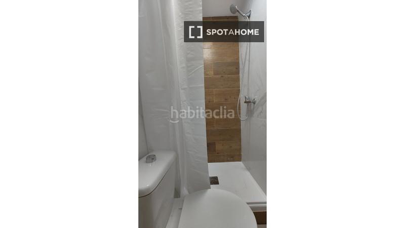 Foto 7895941b-5df3-482e-a50c-e3abcc27432c. Alquiler piso  de 4 habitaciones en alquiler en embajadores, . en Madrid