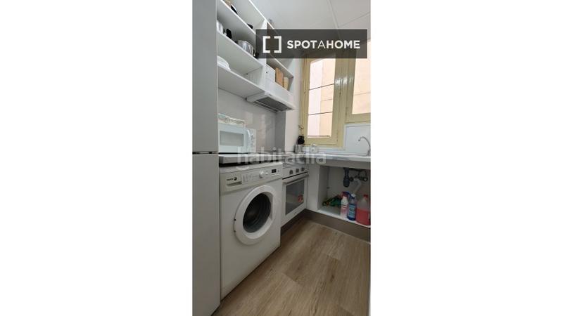 Foto e51a61e8-9a9c-4047-8ace-a3f94a945e1a. Alquiler piso  de 4 habitaciones en alquiler en embajadores, . en Madrid