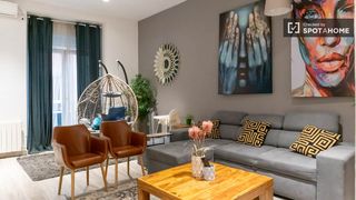 Location Appartement à Embajadores-Lavapiés. Piso de 5 habitaciones en alquiler en embajadores, madrid