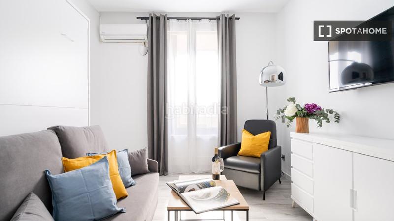 Foto e8257a97-9ab4-4593-a717-2547e48ef7a7. Alquiler piso estudio en alquiler en justicia, en Madrid