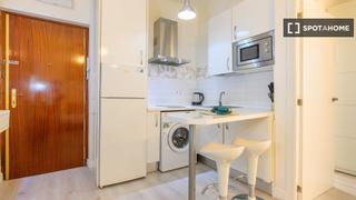 Affitto Appartamento in Embajadores-Lavapiés. Estudio en alquiler en embajadores, madrid