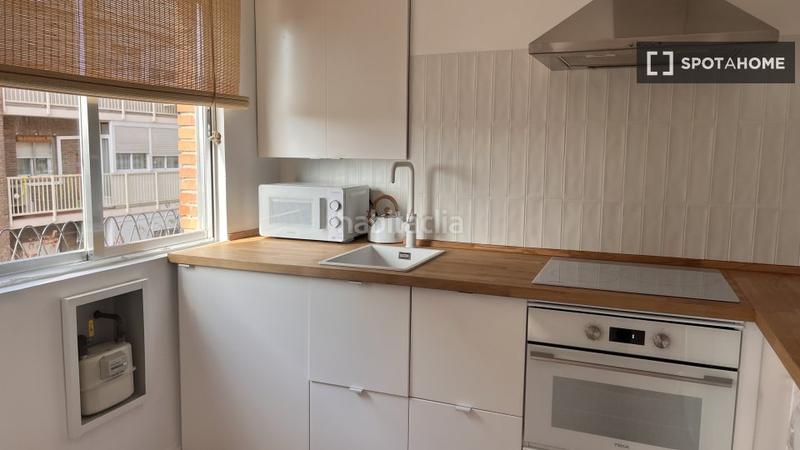 Foto 2fd08446-58a8-47df-b756-29ce8f4cba24. Rent flat with heating in Acacias Madrid