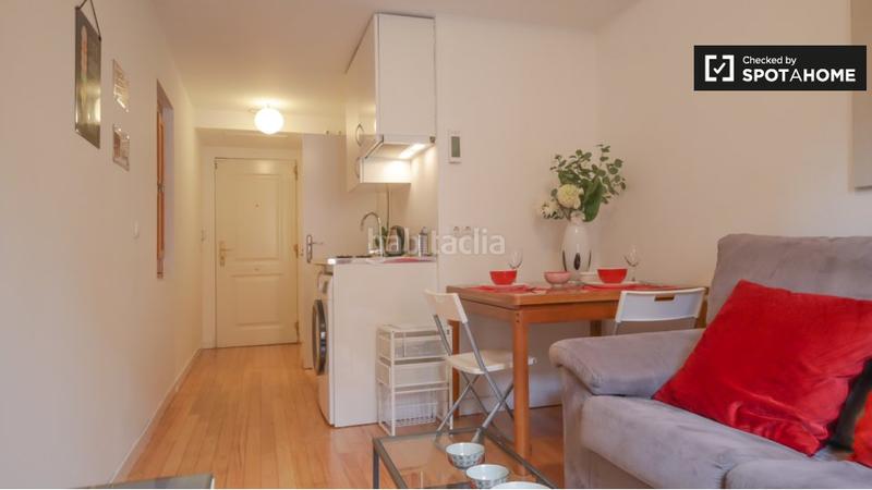 Foto 32e6b0b3-8d03-46a9-a4f7-f22fc8ecc382. Location appartement avec chauffage dans Puerta del Ángel Madrid