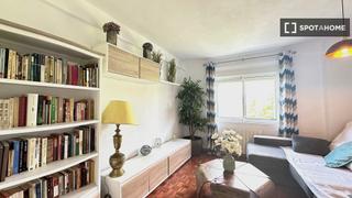 Rent Flat in Los Ángeles. Piso de 3 habitaciones en alquiler en los ángeles, madrid