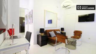 Location Appartement à Palacio. Elegante estudio en alquiler en la latina, madrid.