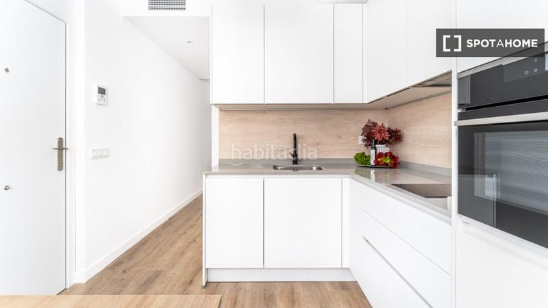 Foto 2bba26a8-a0eb-4a21-9c26-89722c3638fd. Alquiler piso estudio en alquiler en cuatro caminos, en Madrid