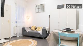 Miete Etagenwohnung in Embajadores-Lavapiés. Estudio en alquiler en embajadores, madrid