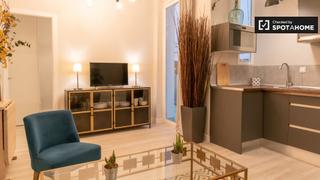 Rent Flat in Bellas Vistas. Piso de 2 dormitorios en alquiler en bellas vistas, madrid.