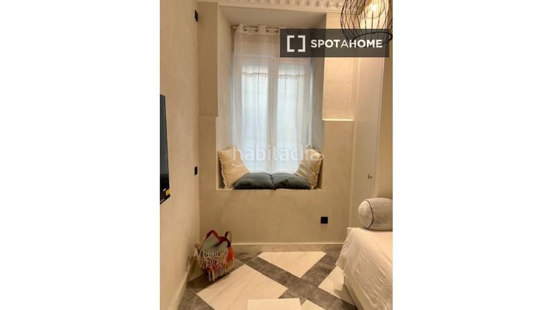 Foto 465f17a9-82d6-469c-a58f-e7f2daa62744. Alquiler piso estudio en alquiler en cortes, en Cortes-Huertas Madrid