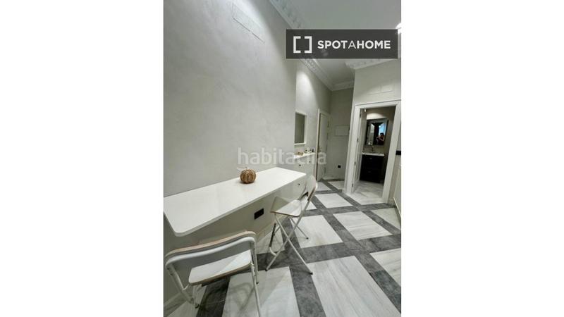 Foto d73e6f4d-1305-44f4-b82c-994d174dc970. Alquiler piso estudio en alquiler en cortes, en Cortes-Huertas Madrid