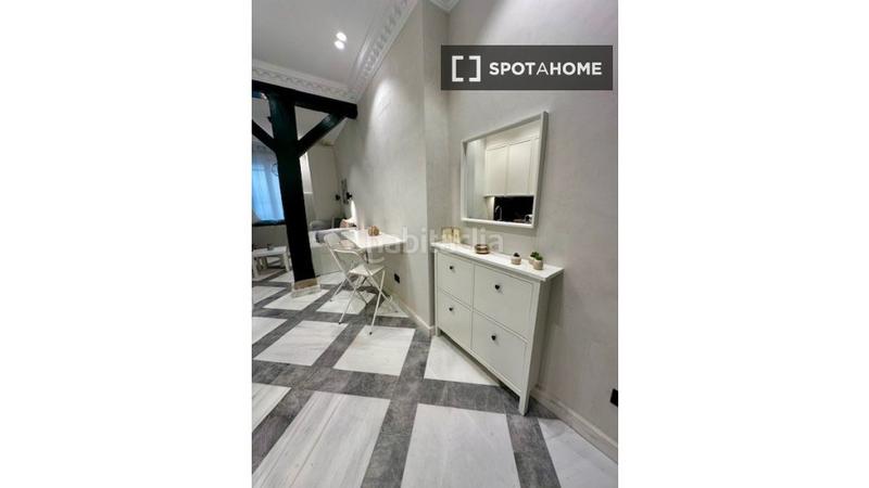 Foto fade25db-b1b4-4bf1-a724-bb2ddbbc6747. Alquiler piso estudio en alquiler en cortes, en Cortes-Huertas Madrid
